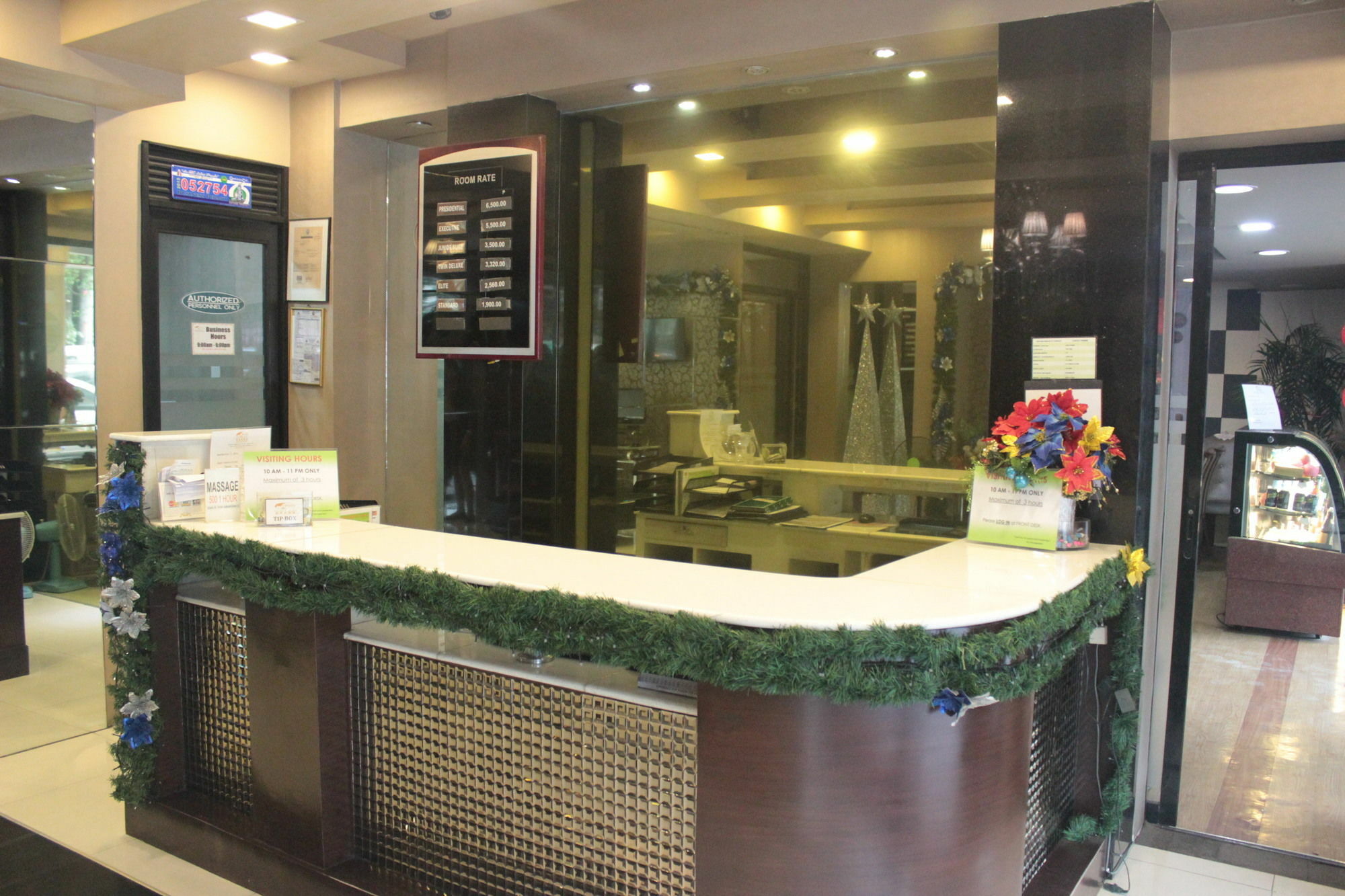 Pghi Hotel Quezon City Exterior photo